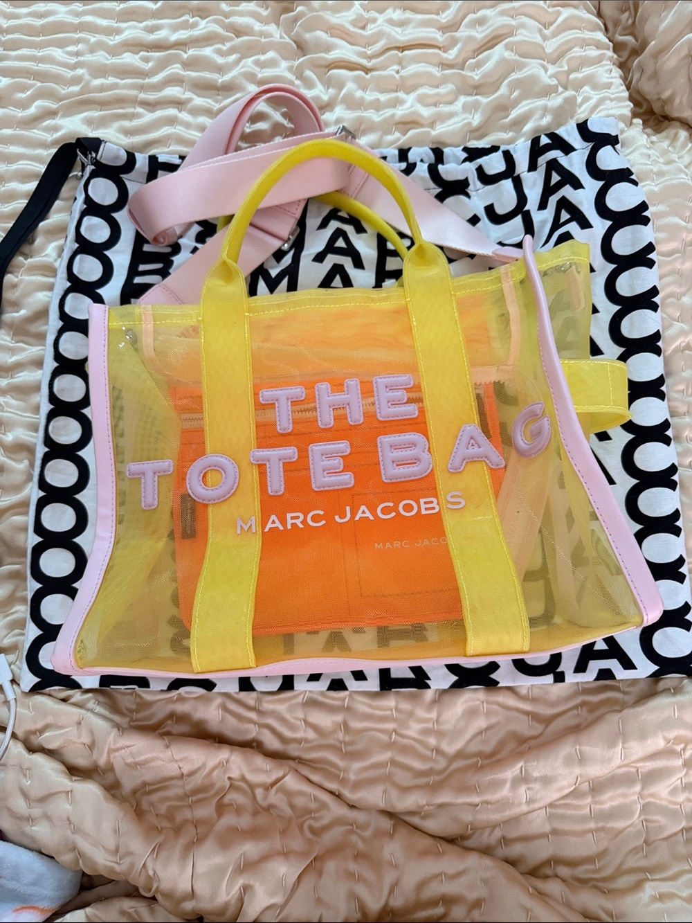 Marc Jacobs The Mesh Tote Bag in Yellow/Pink